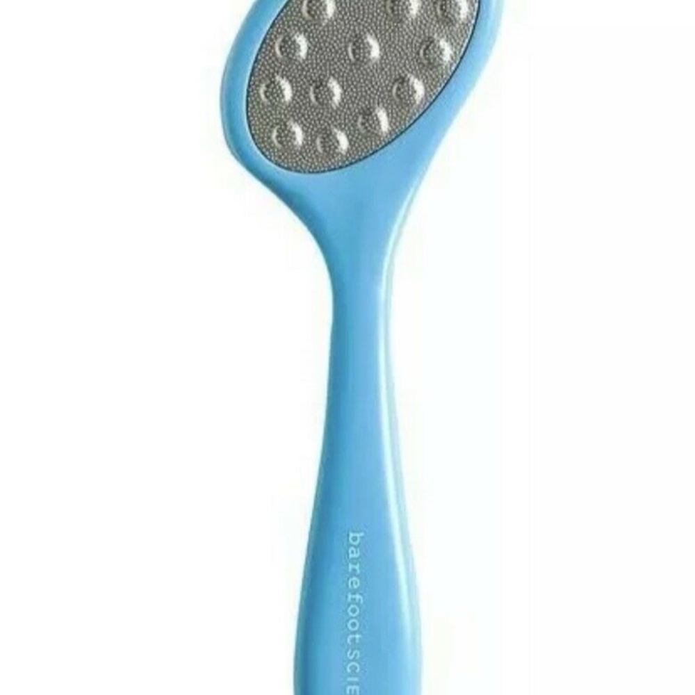 fabfitfun bundle -selfie light, pedicure, ice tray - Picture 4 of 5